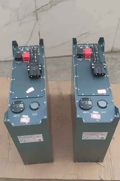 Литиевые тяговые аккумуляторы LiFePO4 для складской техники и вилочных погрузчиков